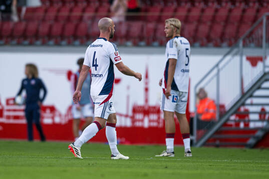 Östers Sebastian Hedlund och Mattis Adolfsson deppar