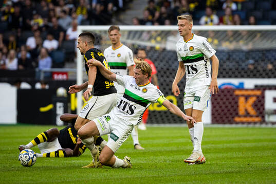 GAISs August Wängberg och AIKs Dino Besirovic