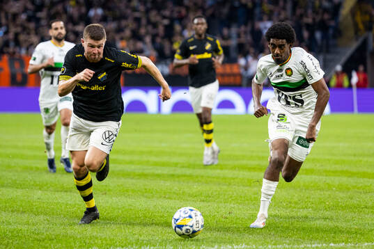 AIKs Mads Døhr Thychosen och GAISs Harun Ibrahim