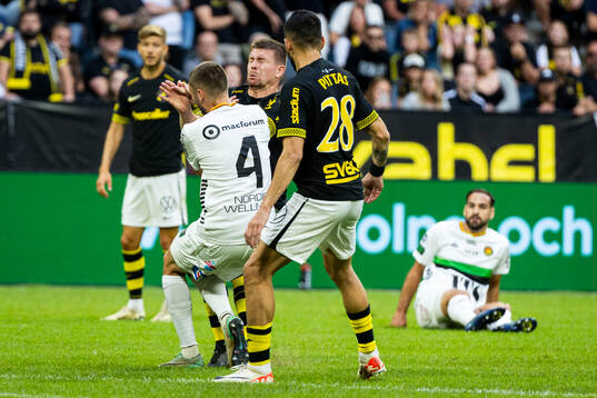 GAISs Axel Norén och AIKs Mads Døhr Thychosen