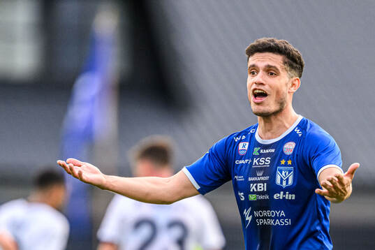 Patrick Da Silva of Klaksvik reacts