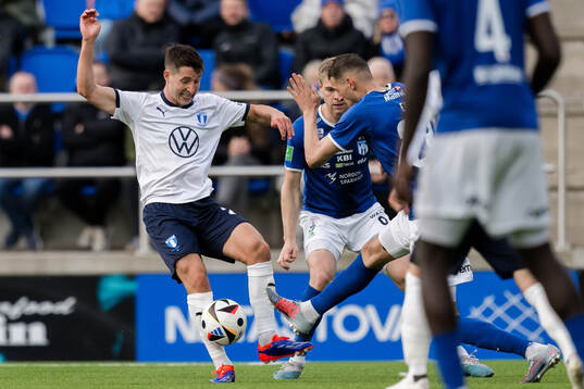 Lasse Berg Johnsen of Malmö FF, Albert Ejupi and Patrick