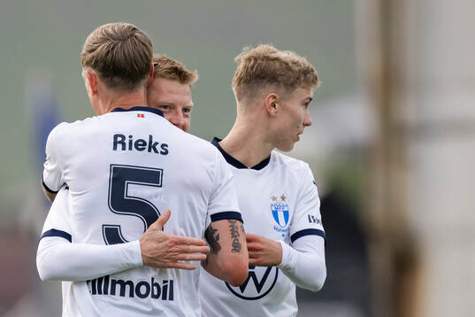 Anders Christiansen of Malmö FF celebrates the 1-2 goal