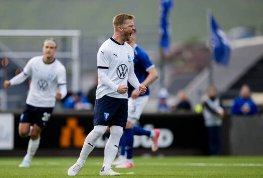 Anders Christiansen of Malmö FF celebrates the 1-2 goal