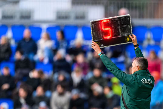 Fourth official Aleksandrs Golubevs shows five minutes