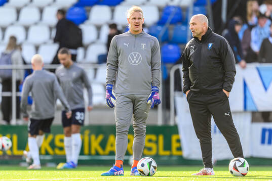 Goalkeeper Johan Dahlin and goalkeeper coach Jonnie Fedel