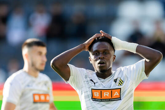 Zeidane Inoussa of Häcken looks dejected