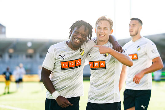 Jeremy Agbonifo and Pontus Dahbo  of Häcken celebrate the