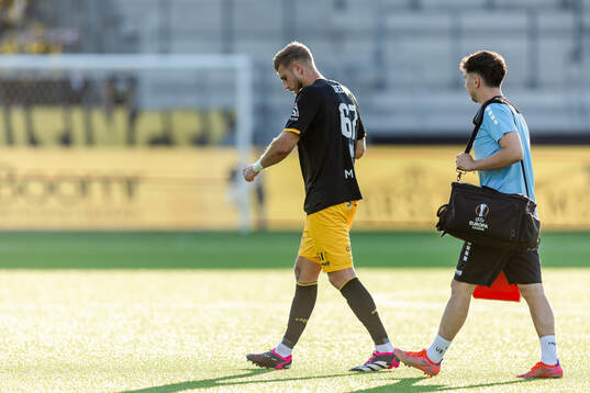 Vincent Decker of Diddeleng leaves the pitch