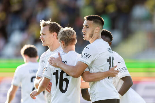 Srdjan Hrstic of Häcken celebrates the 3-1 goal