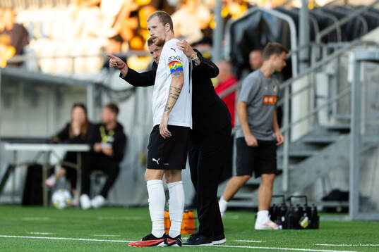 Simon Gustafson and head coach Paco Johansen of Häcken