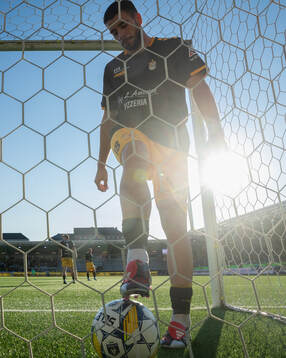Goalkeeper Didier Desprez of Diddeleng looks dejected