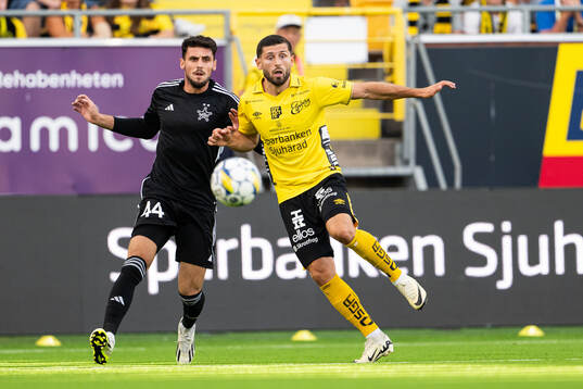 Alesio Mija of Sheriff Tiraspol och Arber Zeneli of Elfsborg