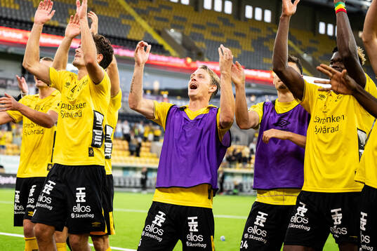 Players of Elfsborg celebrate