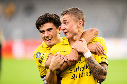 Besfort Zeneli of Elfsborg and Sebastian Holmen celebrate