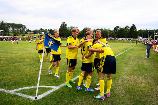 Sveriges Milian Öberg jublar