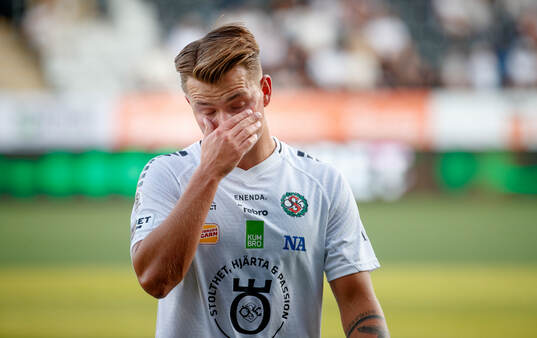 Örebros Tobias Björnstad deppar