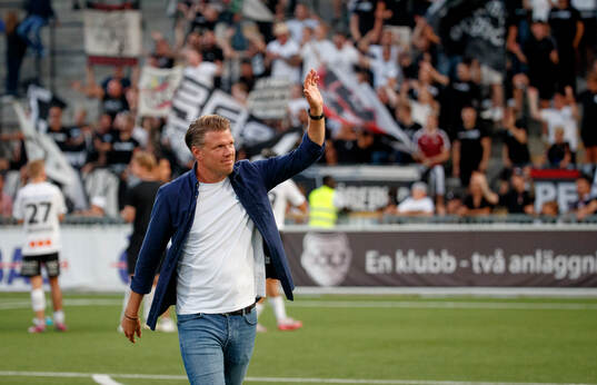 Örebros huvudtränare Christian Järdler är glad