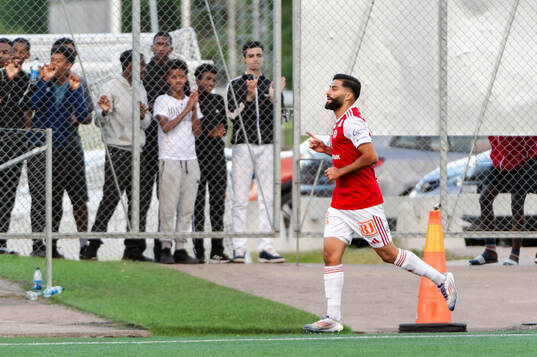 Sandvikens Amin Al-Hamawi jublar