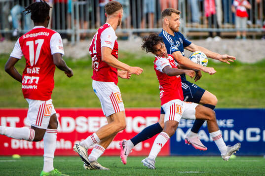 Sandvikens Jonathan Karlsson och Gefles Leo Englund