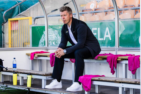 AIKs tränare Mikkjal Thomassen