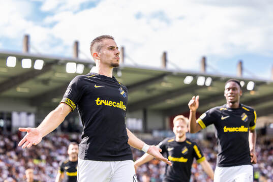 Bläddra bland fler bilder av Fotboll, Allsvenskan, Västerås - AIK