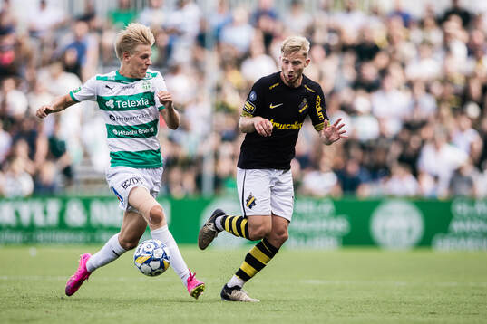 Västerås Marcus Linday och AIKs Eskil Edh