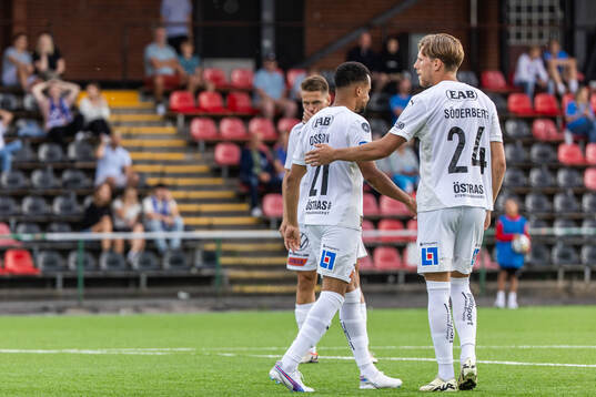 Halmstads Marcus Olsson och Noah Söderberg deppar