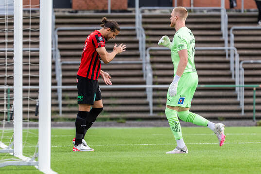 Brommapojkarnas Nikola Vasic deppar