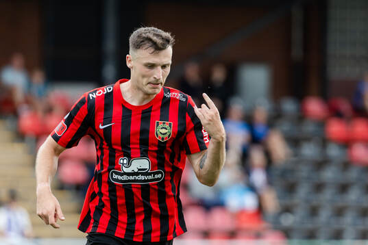 Brommapojkarnas Adam Skanning Jakobsen jublar