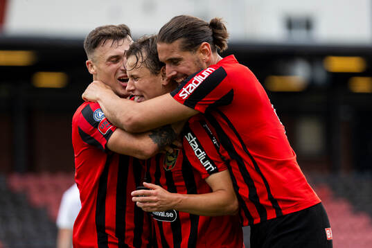 Brommapojkarnas Alex Timossi Andersson, Adam Skanning