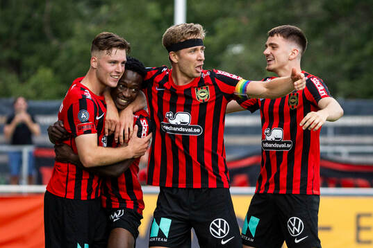 Bläddra bland fler bilder av Fotboll, Allsvenskan, Brommapojkarna - Halmstad
