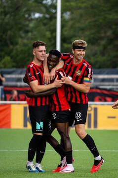 Brommapojkarnas Evans Botchway jublar