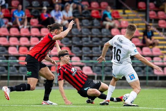 Brommapojkarnas Ludvig Fritzson och Halmstads Niilo