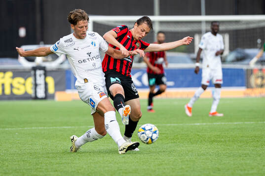 Halmstads Noah Söderberg och Brommapojkarnas Alex Timossi