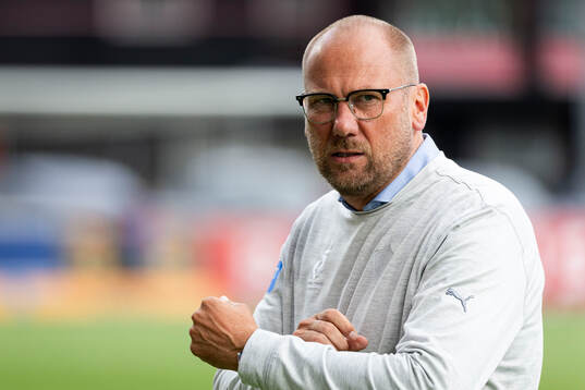Halmstads tränare Magnus Haglund innan fotbollsmatchen i