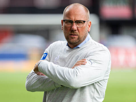 Halmstads tränare Magnus Haglund innan fotbollsmatchen i