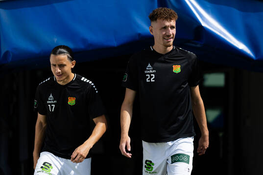GAIS  Amin Boudri och Anes Cardaklija innan fotbollsmatchen