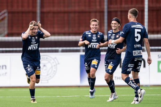 Örgrytes Anton Andreasson jublar