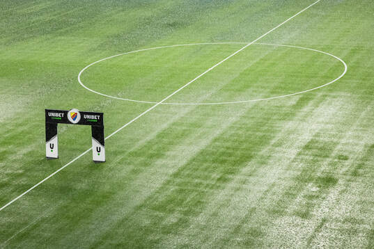 Regn på Tele2 Arena