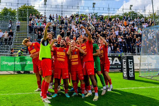 Landskrona spelare jublar