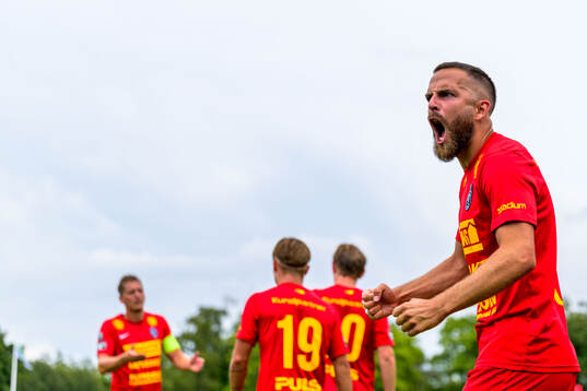 Landskronas Filip Sachpekidis jublar