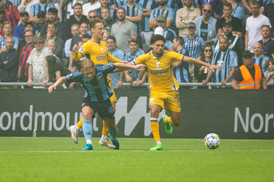 IFK Göteborgs Thomas Santos och Djurgårdens Tobias