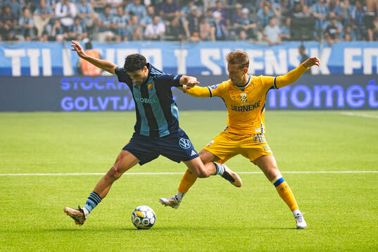 Djurgårdens Deniz Hummet  och IFK Göteborgs Arbnor Mucolli