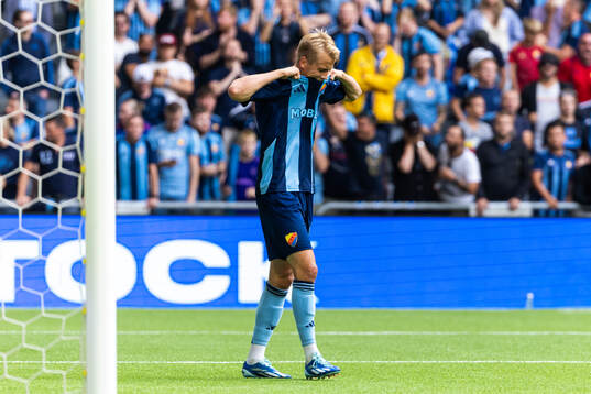 Djurgårdens Oskar Fallenius deppar