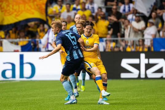 Djurgårdens Oskar Fallenius och IFK Göteborgs Kolbeinn