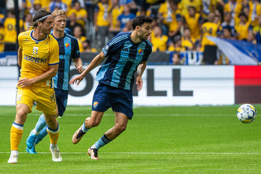 IFK Göteborgs Gustav Svensson och Djurgårdens Deniz Hummet