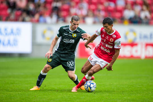 Hammarbys Oscar Johansson Schellhas och Kalmars Romario