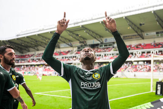 Hammarbys Shaquille Pinas jublar