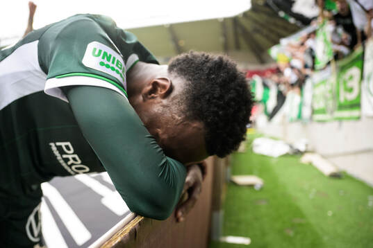 Hammarbys Shaquille Pinas jublar